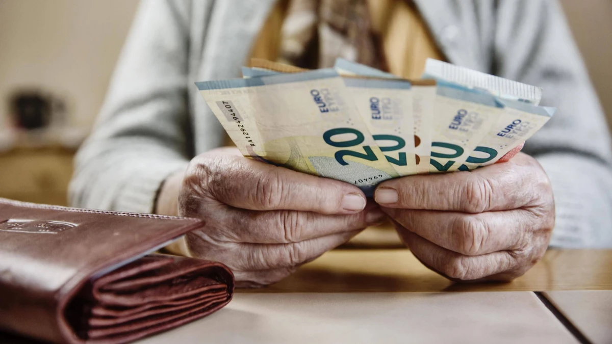 Tax on Pension: Some Latvian Pensioners Now Owe the State