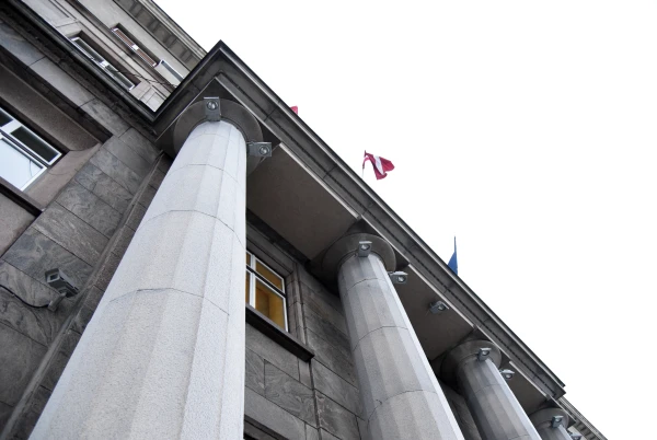 Ministers from the Saeima Urgently Headed to the Government - An Emergency Meeting is Starting!