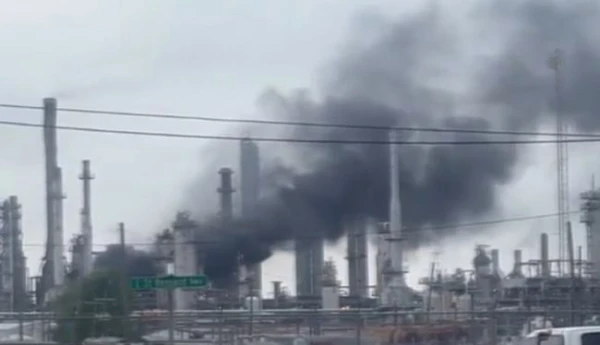 A powerful explosion rocked an oil refinery in the USA