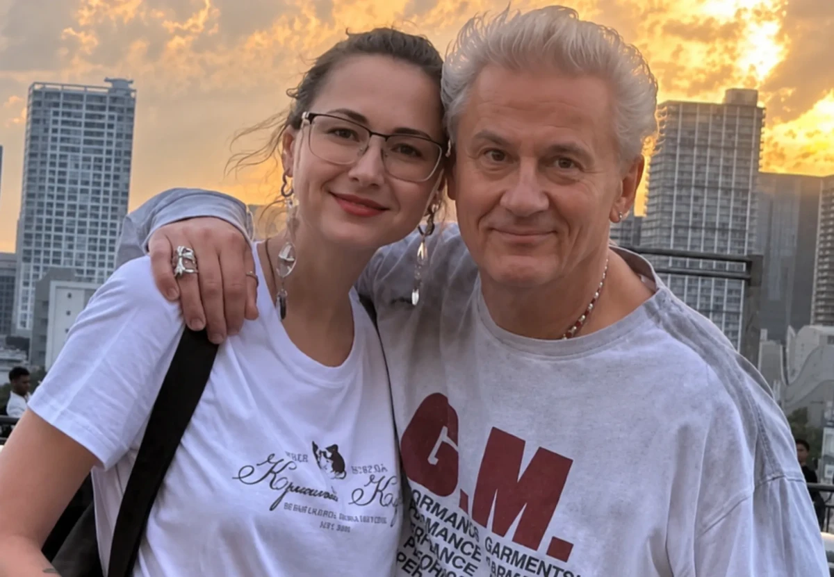 Oleg Menshikov showed a rare photo with his wife from their vacation in Japan