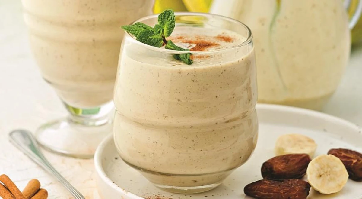 Banana and Date Smoothie: The Perfect Breakfast