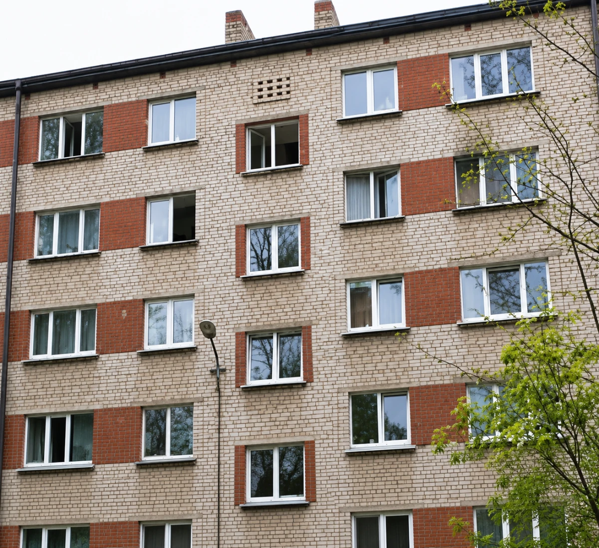 Жилой дом в стиле советской архитектуры