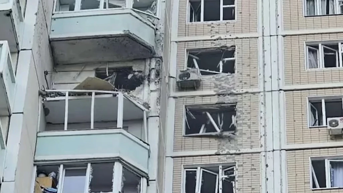 Разрушеная многоэтажка