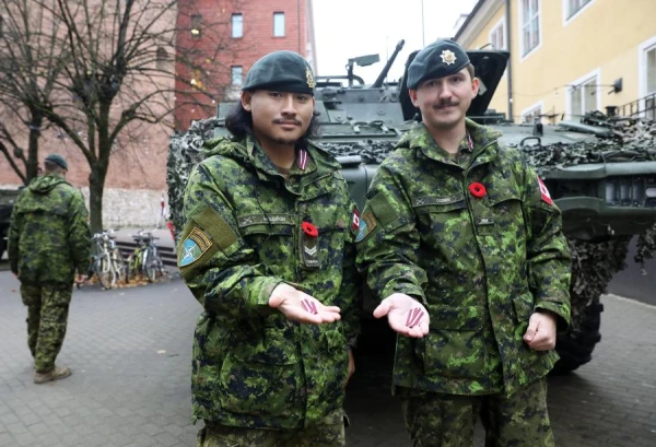 Канадские военные на параде в Риге