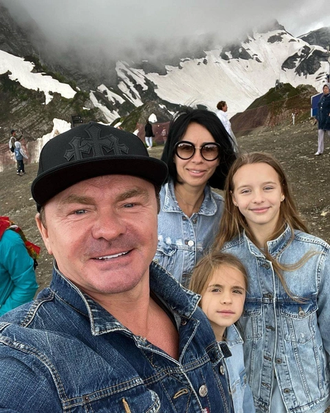 Vladimir Sychev with family