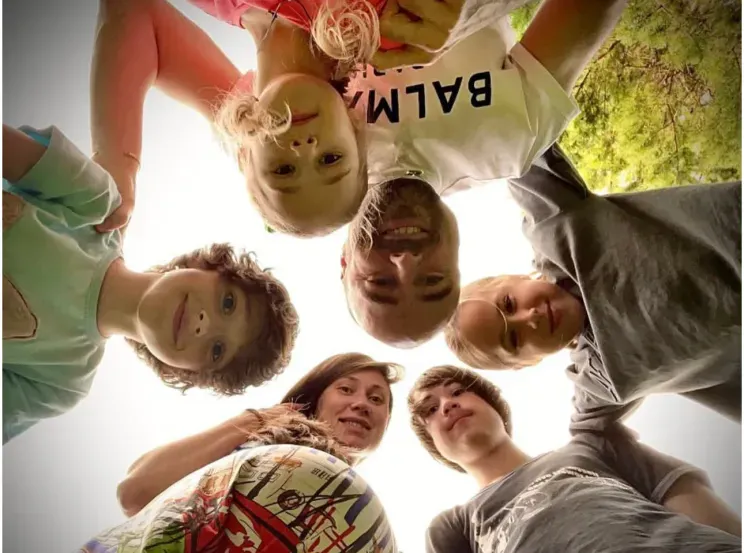 Elena and Roman Tovstik with children